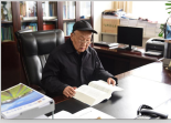 鄭守仁<em>院士</em>將全部身心投入到水利<em>事業</em>中，<em>榮獲</em>“國際大壩委員會終身成就<em>獎</em>”