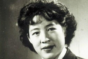 王竹報——第一批<em>女</em>空乘人員中<em>的</em>代表人物。