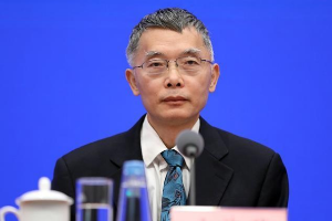 今年河南暴雨災(zāi)害 預(yù)計整個<em>保險</em>行業(yè)的車<em>險</em>最終賠付金額要達(dá)70億元