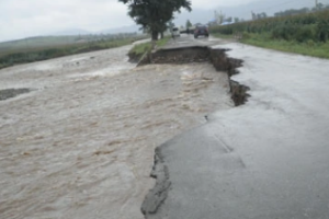 <em>水</em><em>毀</em>—暴雨、洪水造成路基等設施的損毀