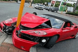 <em>車禍</em><em>現場</em>