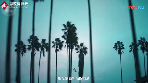 空姐穿半身短裙，既<em>是因為</em>注重禮儀著裝，還<em>是因為</em>統一服裝