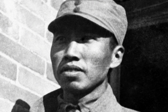 左權(quán)—無(wú)產(chǎn)階級(jí)軍事家