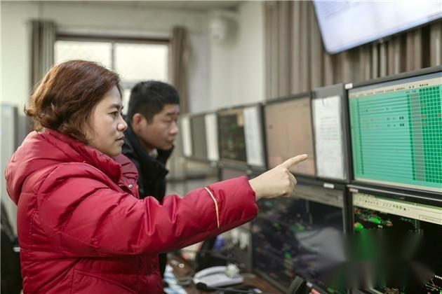 女<em>車站</em><em>值班員</em>楊媛媛<em>3</em>