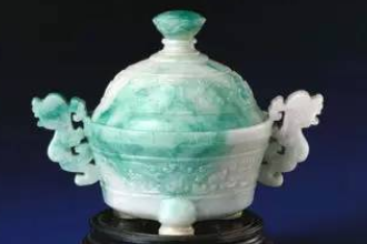 中華傳統文化—翠夔耳<em>獸</em>面紋爐