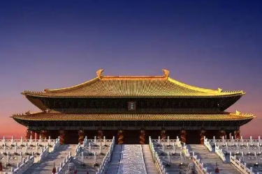 <em>通</em><em>識</em><em>課</em>：《<em>中國歷史</em>—第六<em>單元</em>明清統一多民族國家進一步鞏固<em>與</em>封建<em>統治</em>危機  <em>第</em>13<em>課</em>清前中期<em>的</em>興盛<em>與</em>危機》<em>課程</em><em>思</em><em>政</em><em>案例</em>